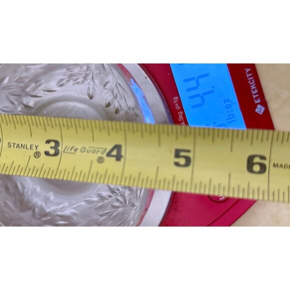 Vintage Delicate Etched Crystal  Candy/Nut/Trinket Bowl 4.5" in diameter - Picture 7 of 8